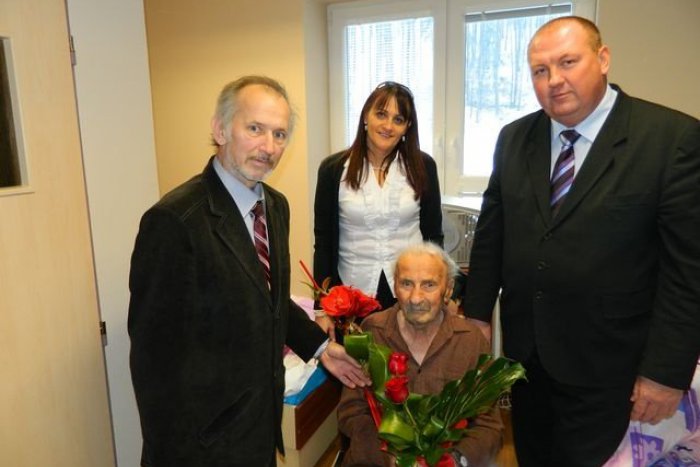 Ilustračný obrázok k článku FOTO: Najstarší Rožňavčania oslavovali. Júlia a Jozef sa dožili 98 rokov