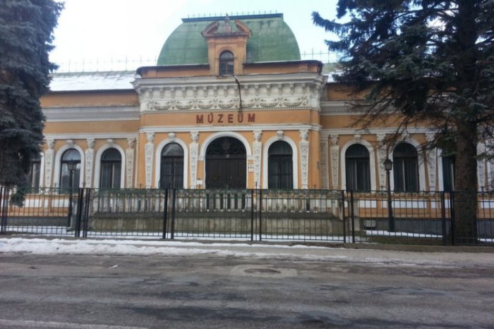 Ilustračný obrázok k článku Historické pamiatky v Rožňave chátrajú: Riešenie nedohľadne