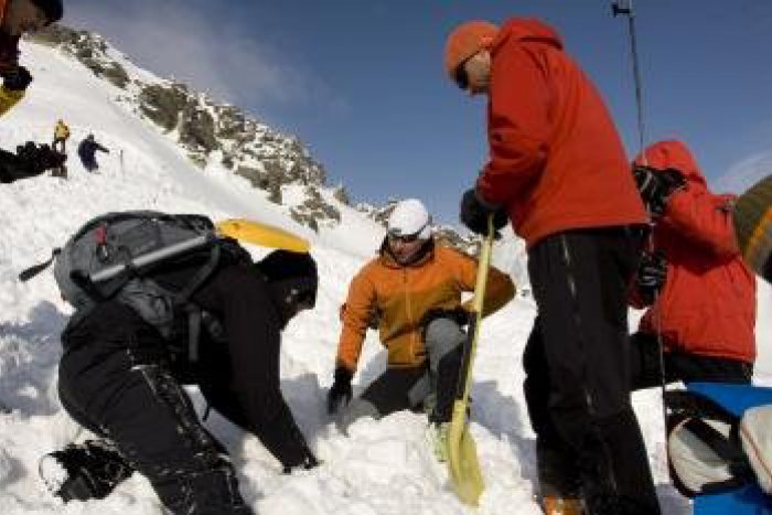 Ilustračný obrázok k článku V Malej Studenej doline spadla lavína. Turisti sa svojpomocne vyhrabali po pár minútach