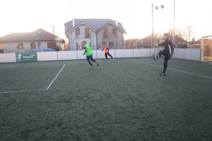 Ilustračný obrázok k článku Neúprosný súboj ulíc v Machulinciach: Pozrite si to v obrazoch