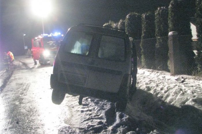 Ilustračný obrázok k článku Mladá vodička (20) dostala šmyk, spôsobila ťažké zranenia! Pribúdajú ďalšie nehody :(