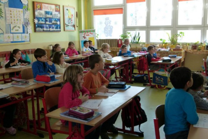 Ilustračný obrázok k článku Našich najmenších čakajú zápisy do prvých tried: Prehľad základných škôl v meste Hlohovec