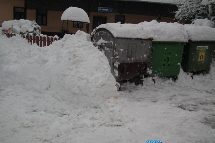 Ilustračný obrázok k článku Snehová nádielka v Muránskej Dlhej Lúke očami riaditeľky školy