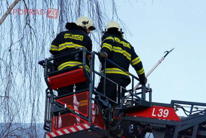 Ilustračný obrázok k článku Snehová chumelica dala hasičom poriadne zabrať: Sedem výjazdov za deň!