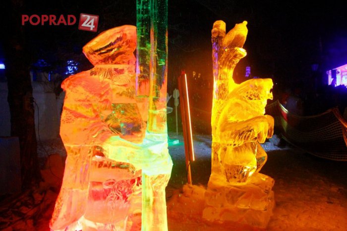 Ilustračný obrázok k článku FOTO: Ľadové kráľovstvo na Hrebienku. Pokochajte sa kúzelnými sochami!