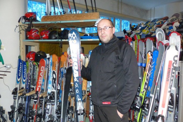 Ilustračný obrázok k článku Zlodeji v Tatrách potiahli lyže za 1 500 €: Majiteľa prekabátili tak, že sa až hanbí!