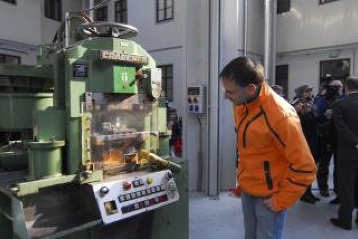 Ilustračný obrázok k článku Razenie našej meny? Kremnickej mincovni sa podaril husársky kúsok