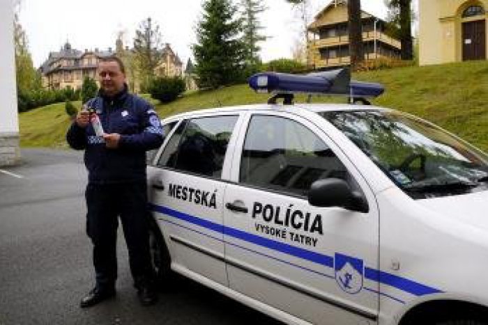 Ilustračný obrázok k článku Mestskí policajti v Tatrách? Deťom rozdávajú letáky