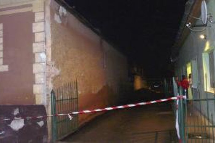 Ilustračný obrázok k článku Pád steny v Tornali: Rodina prišla o bývanie, pomoc hľadá u príbuzných