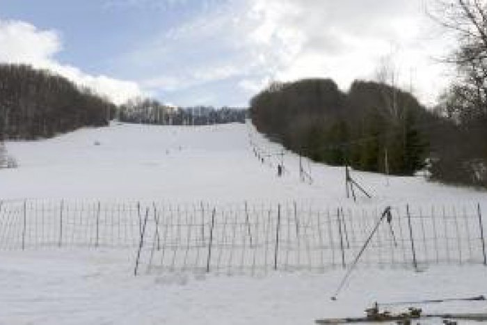 Ilustračný obrázok k článku Za lyžovačkou nemusíte cestovať ďaleko. Vlek v Muráni je prevádzke