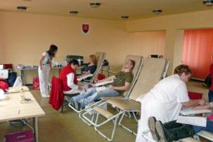 Ilustračný obrázok k článku Z breznianskych hasičov bude tiecť krv: Nenahraditeľnú tekutinu môže prísť darovať každý