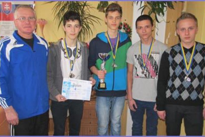 Ilustračný obrázok k článku Stolní tenisti na krajských majstrovstvách:  Obchoďáci obsadili 2. miesto