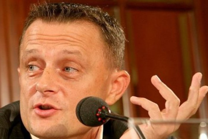 Ilustračný obrázok k článku Falošné Modré z neba v Nitre? Vilo Rozboril varuje...