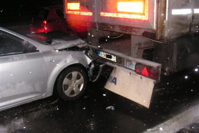Ilustračný obrázok k článku Hromadná nehoda na R1: Vodič (55) si nevšimol auto, cesta sa o chvíľu úplne zablokovala!