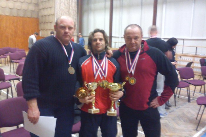 Ilustračný obrázok k článku Siloví trojbojári Powerlifting Beňadiková zbierali medaily!