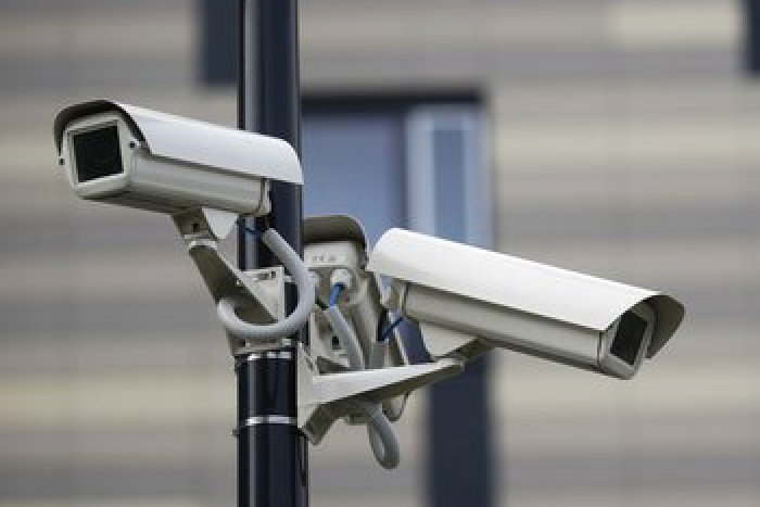 Ilustračný obrázok k článku Kriminalita v Podbrezovej stúpa: Poriadok chcú zabezpečiť novým kamerovým systémom
