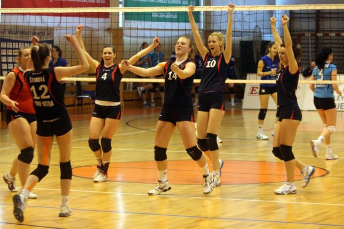 Ilustračný obrázok k článku Volejbalisti bojujú v play-off: Ženy postúpili do semifinále, muži sa trápia