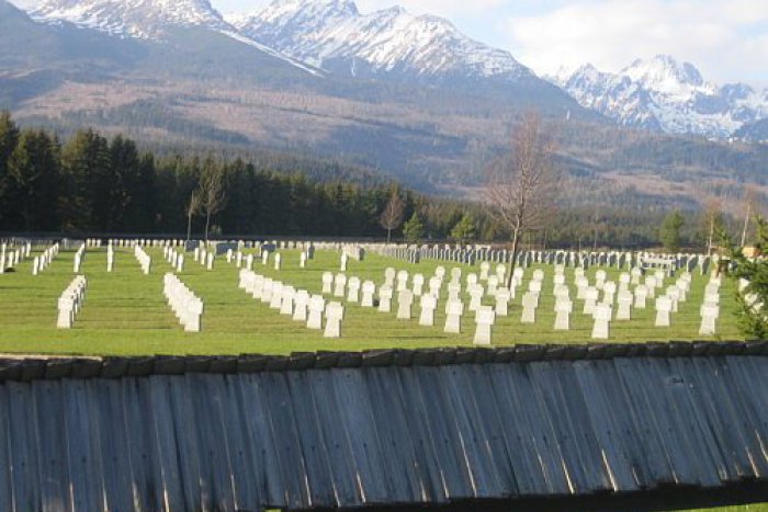 Ilustračný obrázok k článku Vojnové cintoríny sa dočkajú opravy. Pomôžu aj nemeckí vojaci