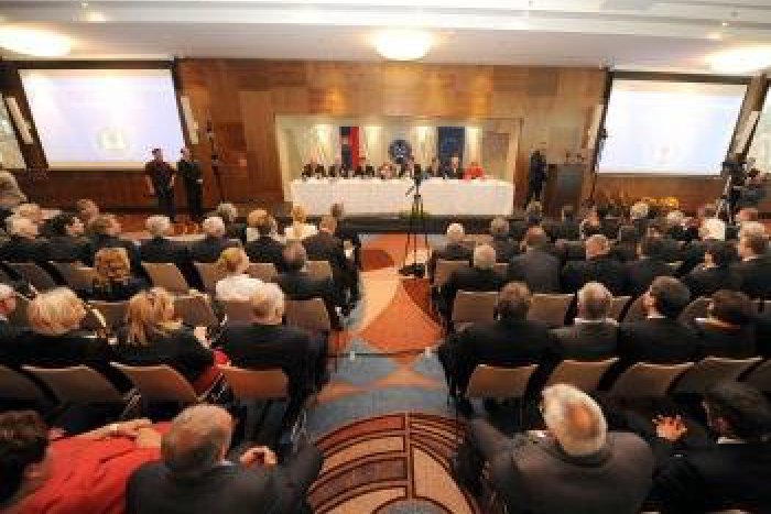 Ilustračný obrázok k článku Rokovanie Rady ZMOS v Michalovciach: Mesto bude dva dni plné starostov a primátorov