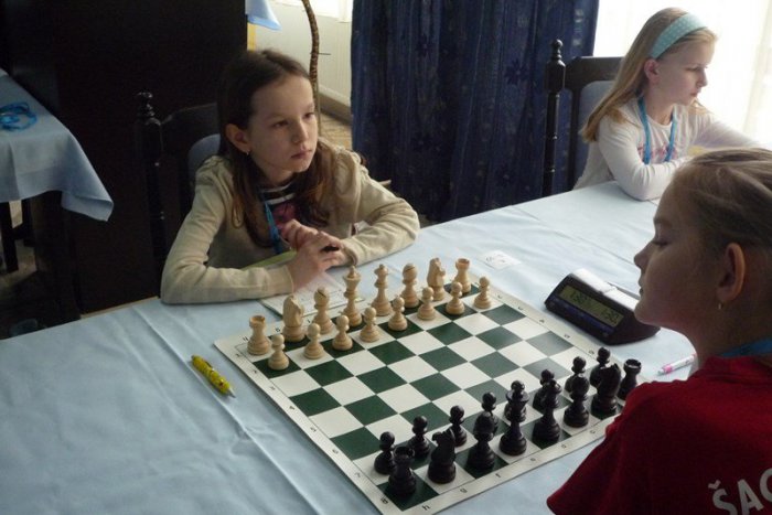 Ilustračný obrázok k článku Strieborná šachistka sa volá Simonka