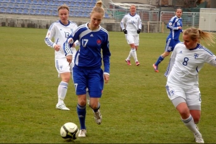 Ilustračný obrázok k článku Obnova ženského futbalu: Pod Zoborom vzniká dievčenský tím