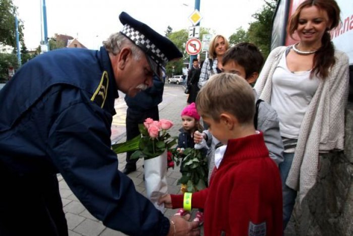 Ilustračný obrázok k článku Mestskí policajti v nasadení: Počas Petro – Pavlovských trhov chránili aj pred vreckármi