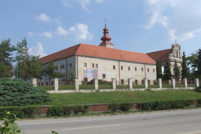 Ilustračný obrázok k článku Jedinečné hlaholské listy nájdené v Hlohovci: Ide o najstaršie texty v  hlaholike v celej SR!