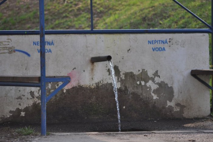Ilustračný obrázok k článku Obyvatelia Rožňavy dávajte pozor: Voda z Čurgova je nepitná