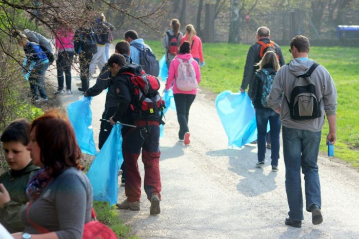 Ilustračný obrázok k článku V sobotu sa bude čistiť Tulská: S nápadom prišli študenti UMB, pôsobiaci v ekologickom združení