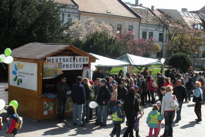 Ilustračný obrázok k článku Stovky detí aj dospelých na pešej zóne. Lesnícke dni v Prešove majú úspech