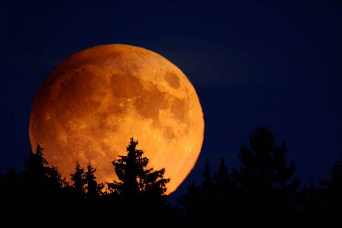 Ilustračný obrázok k článku Zahalená časť Mesiaca: Žiarčania si budú môcť pozrieť čiastočné zatmenie