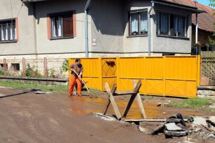 Ilustračný obrázok k článku Po divokej búrke záplavy: Obcami v Krupinskom okrese sa valila voda s bahnom!