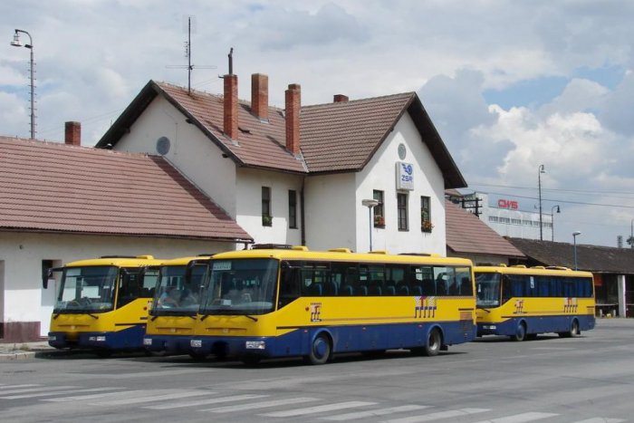 Ilustračný obrázok k článku Cestujete autobusom zo stanice? Pripravte sa na presun zastávok