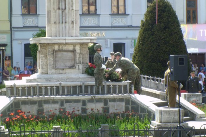 Ilustračný obrázok k článku Deň víťazstva nad fašizmom: V Prešove si uctila pamiatku padlých vojakov i ukrajinská konzulka