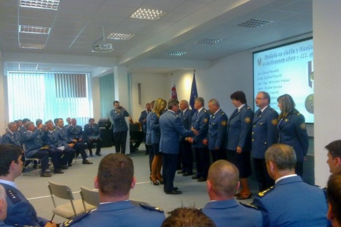 Ilustračný obrázok k článku Medzi hasičmi sa oceňovalo aj povyšovalo: Slávili sviatok patróna sv. Floriána