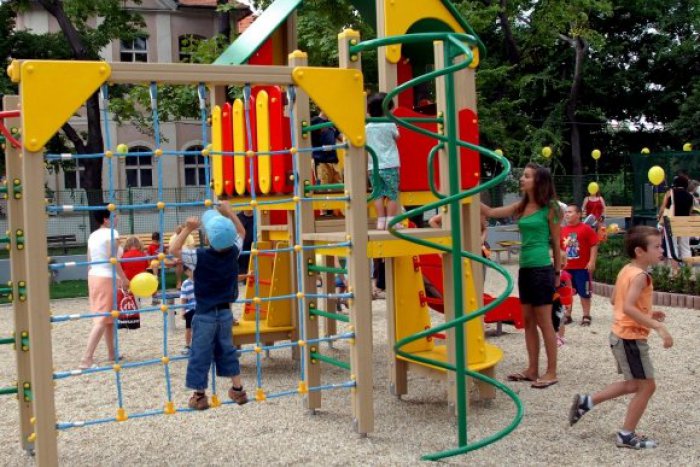 Ilustračný obrázok k článku Mesto obnovuje detské ihriská: V tomto roku pribudnú tieto štyri nové