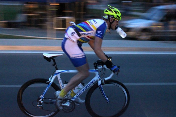 Ilustračný obrázok k článku Približne 300 jazdcov a stovky kilometrov: Cyklisti do Nitry prišli už za tmy