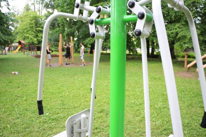 Ilustračný obrázok k článku Nové fitness v parku: Do rána ukradli konopné laná