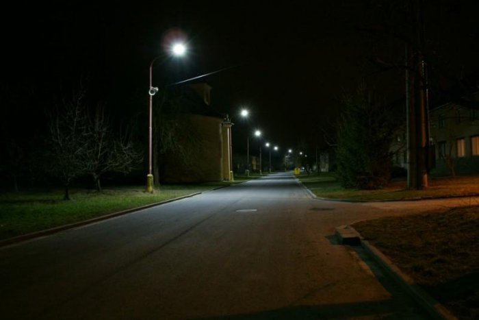 Ilustračný obrázok k článku Mesto Veľký Šariš plánuje zrekonštruovať verejné osvetlenie. Posledné slovo majú poslanci
