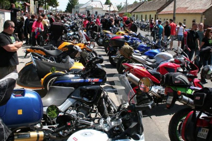 Ilustračný obrázok k článku Krásne motorky, silní motorkári, zábava: To všetko v sobotu v Haliči