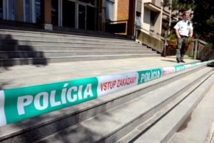 Ilustračný obrázok k článku Ďalší poplach na súde! Páchateľ si z Košičanov robí dobrý deň!