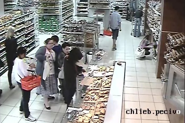 Ilustračný obrázok k článku V Novozámockom supermarkete sa kradlo! Zákazníčka prišla o 330 eur