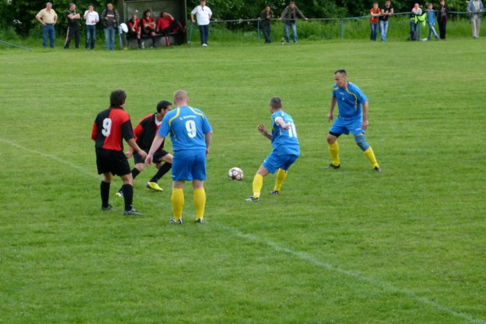 Ilustračný obrázok k článku Zostrih futbalu: Hráči Revúčky víťazní, pozrite si naj momenty zápasu