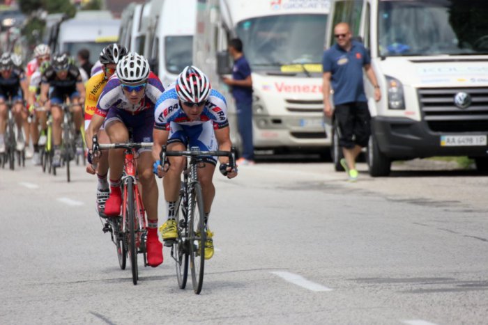 Ilustračný obrázok k článku Vodiči, pripravte sa na obmedzenia v doprave: Handlovou bude prechádzať pelotón cyklistov