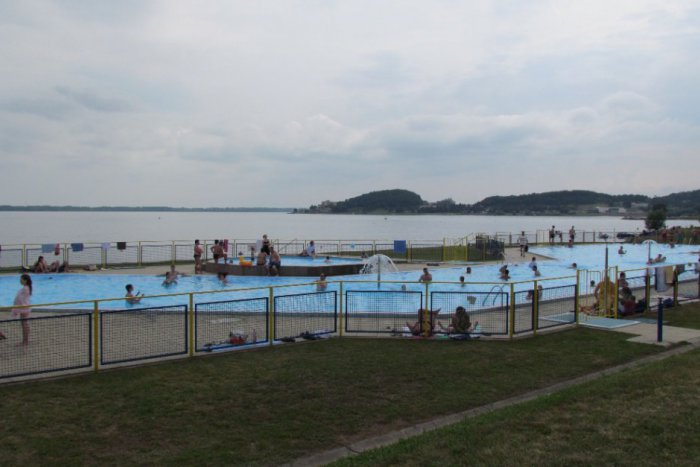 Ilustračný obrázok k článku Návštevníci Šíravy sú prekvapení z čistoty vody: Taká v slovenskom mori už dávno nebola