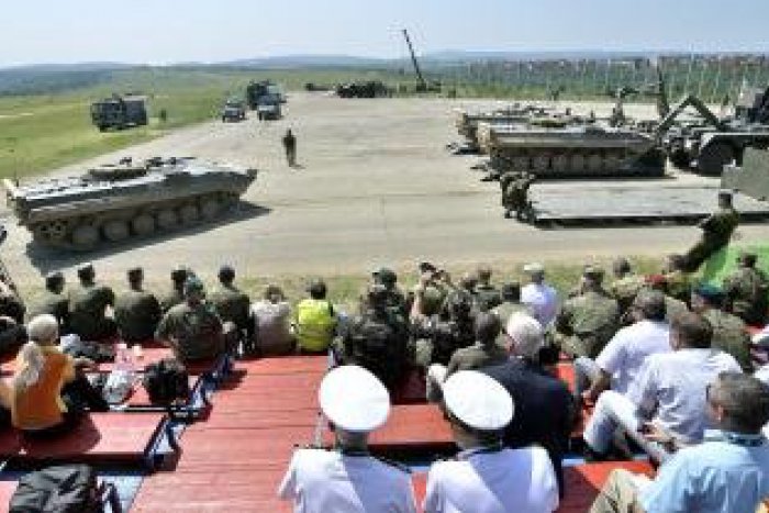 Ilustračný obrázok k článku Špičky NATO v Lešti: Megacvičenie vojakov si pozreli na vlastné oči