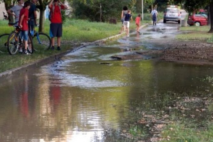 Ilustračný obrázok k článku Problémy s dodávkou pitnej vody v okrese: Výdavky za mimoriadnu situáciu nám preplatí vláda