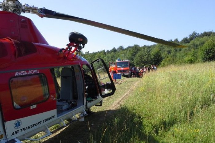 Ilustračný obrázok k článku Mladík (29) sa nešťastne zranil pri práci: Z výšky spadol na zem, v akcii vrtuľník!