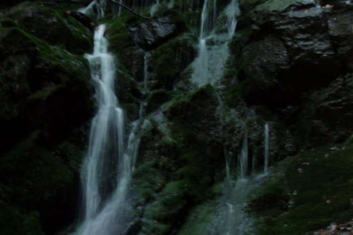 Ilustračný obrázok k článku Vodopád, o ktorom mnohí ani netušili: Zabudnutá krása prírody v Turovej v obrazoch