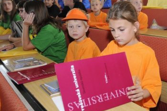 Ilustračný obrázok k článku Neštandardná imatrikulácia na Prešovskej univerzite: Bakalárčekovia a magisterčekovia!